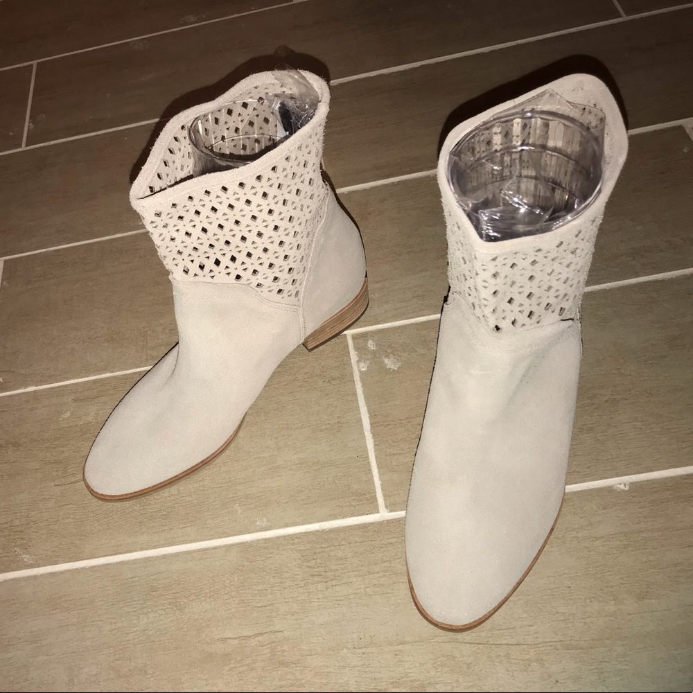 Beautiful Laser Cut Booties from MK Size 8